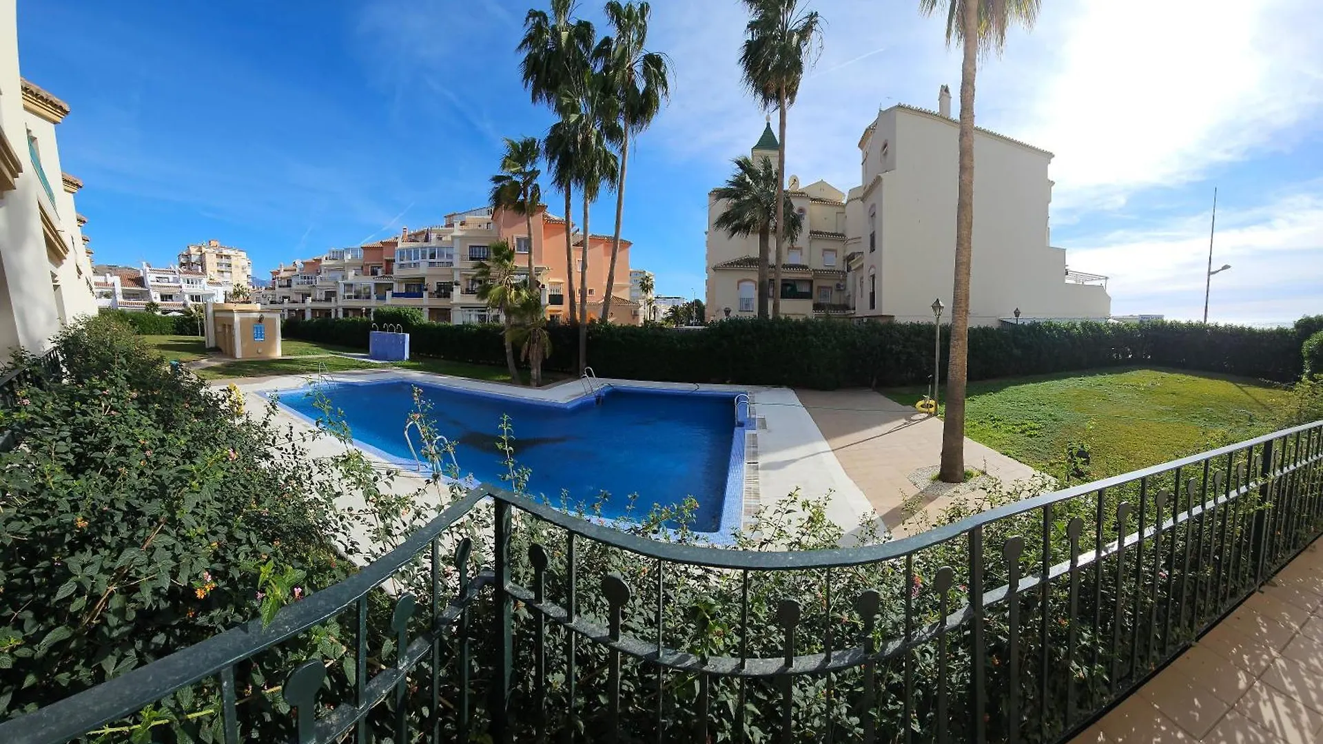 Apartment Euromar Beachfront & Parking Torrox Spain
