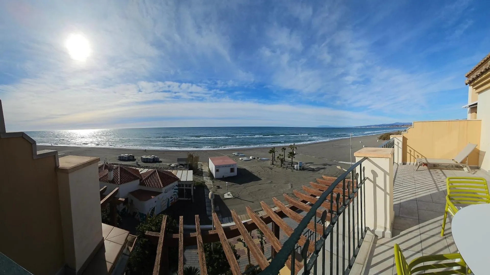 Euromar Beachfront & Parking Torrox Apartment